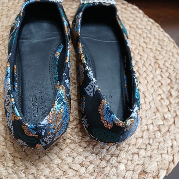 ASOS DESIGN Embellished Floral Pointed Toe Flats Artsy Business Casual Event - Picture 5 of 8